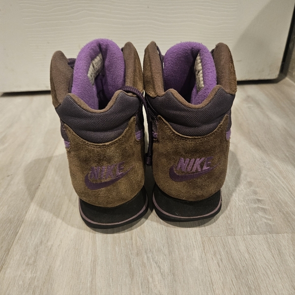Nike Women's Brown and Purple High-Top CALDERA Sneakers WOW 🏆🥳 - Picture 3 of 9